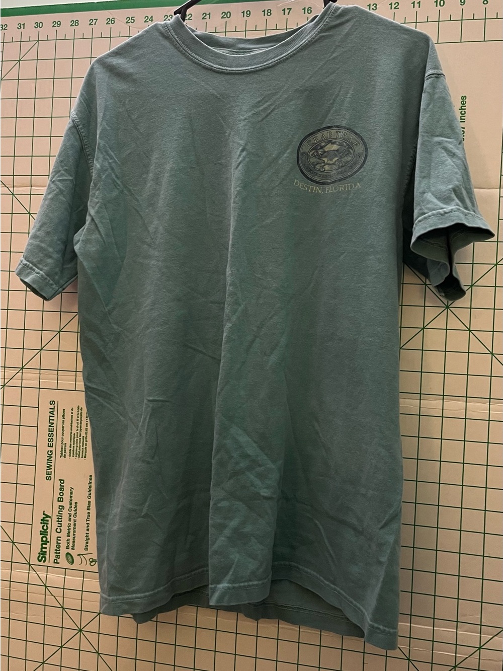 The Crab Trap Destin FL Graphic Tee - Comfort Colors Sage Green Size M